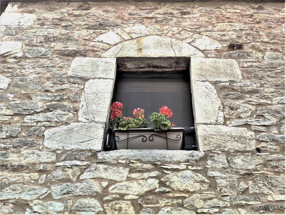 Fotografia z galérie ubytovania Panorea's Stone House v destinácii Sidhirókastron