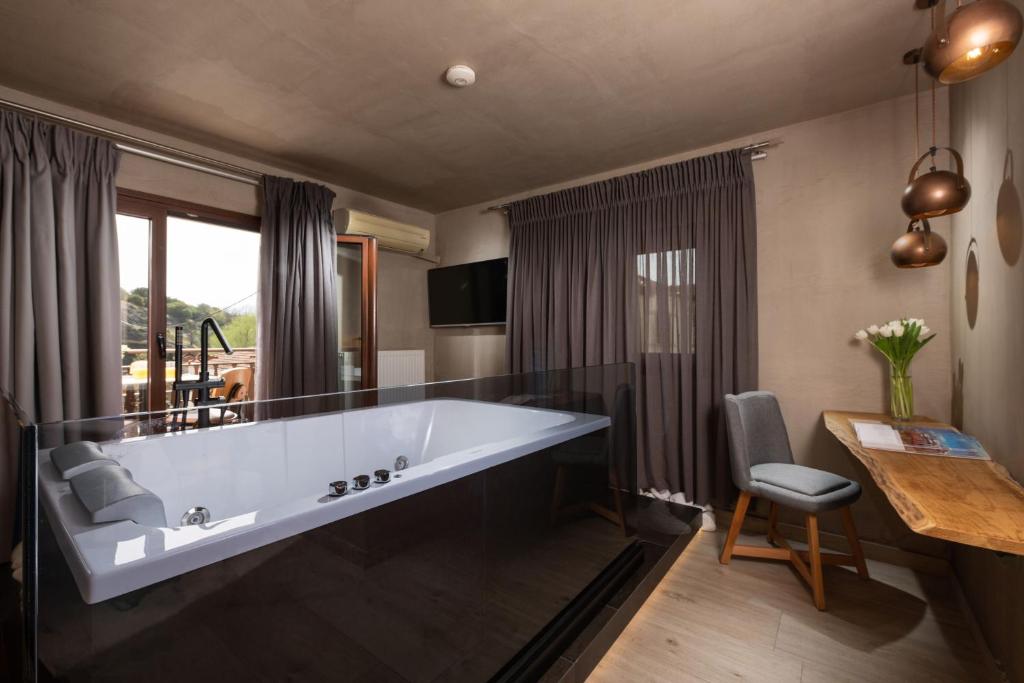 Tsikeli Boutique Hotel Meteora - Adults Friendly - Resim 7