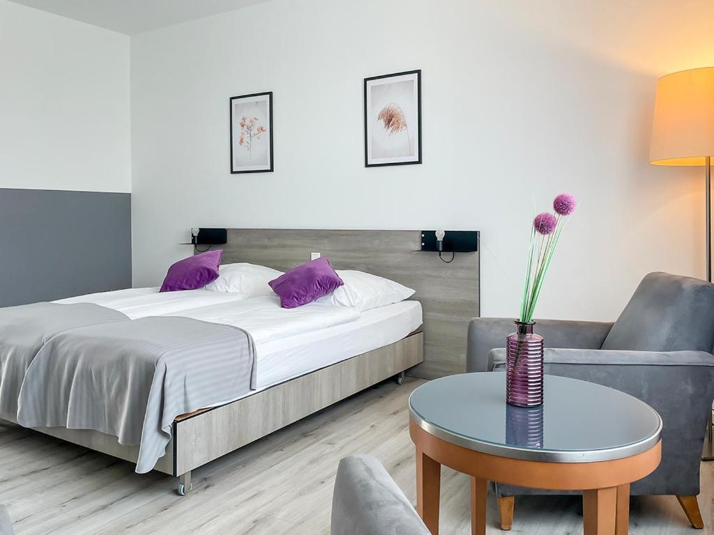 Gallery image of PRIMA Inn HOTEL & HOF NEURUPPIN - digitales & rezeptionsloses Motel in Neuruppin