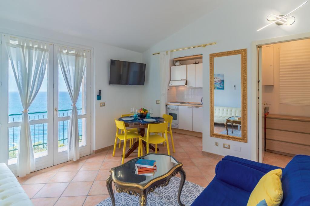 Kuchyň nebo kuchyňský kout v ubytování CASA CAMILLA Relax con una vista da sogno