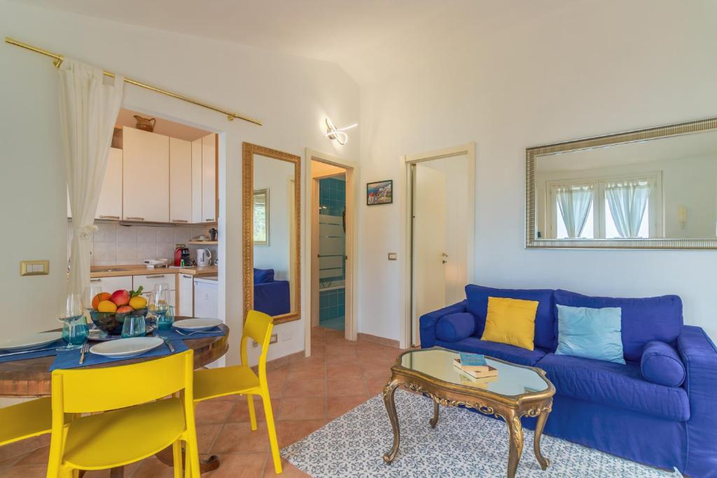Kuchyň nebo kuchyňský kout v ubytování CASA CAMILLA Relax con una vista da sogno