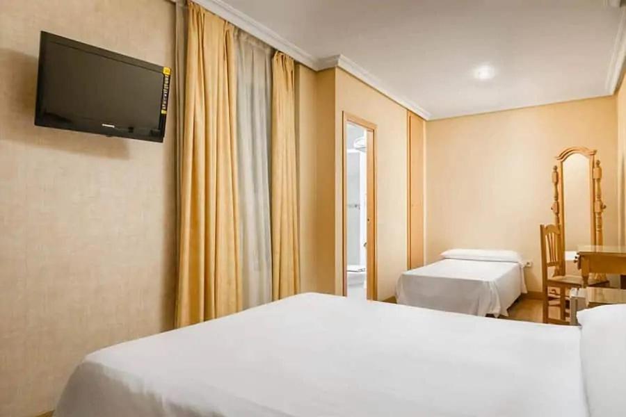 Hotel Madrid Río - Resim 17