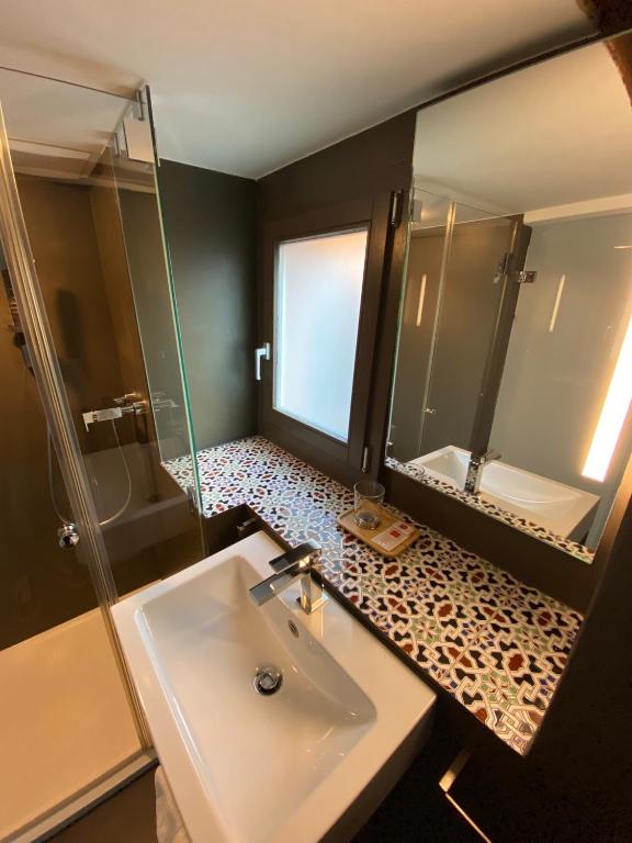 Hotel Lestelle - self check-in - Resim 43