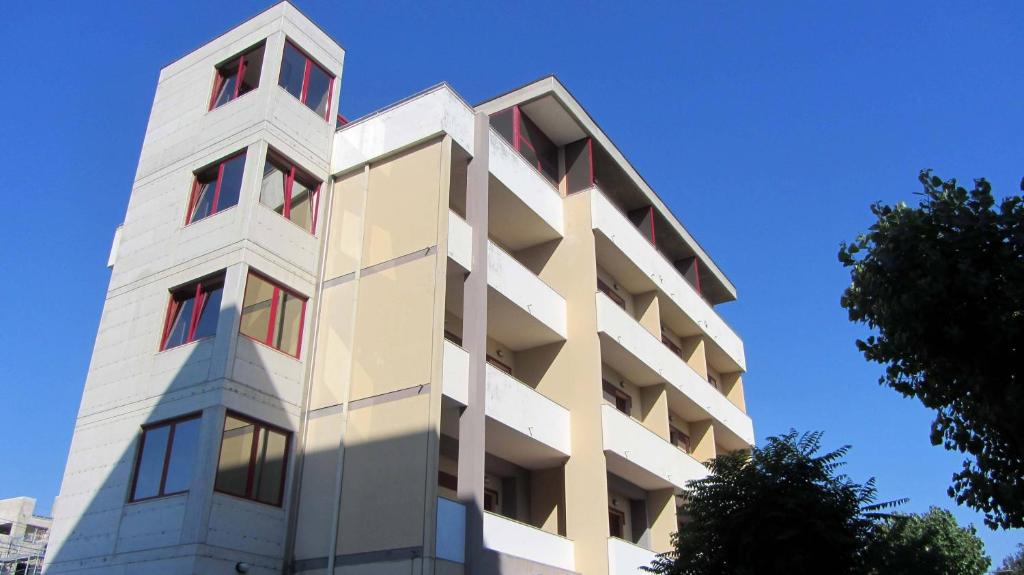 Budynek, w którym mieści się hotel