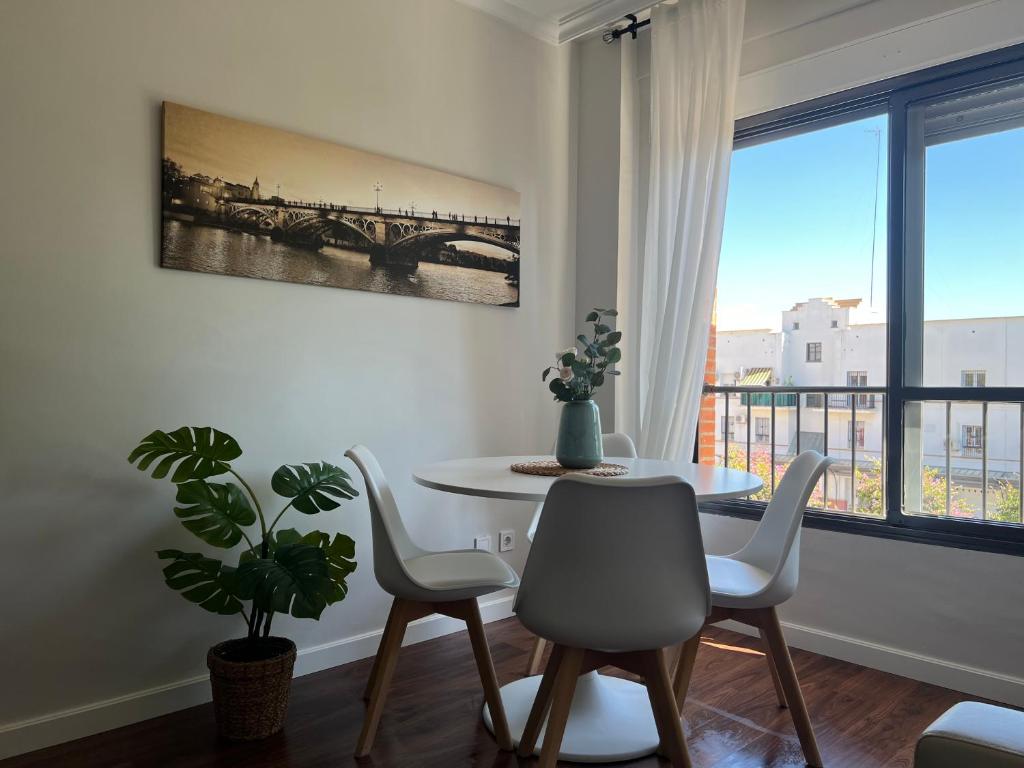 Apartamento Triana Center Sevilla, Seville, Spain - Booking.com