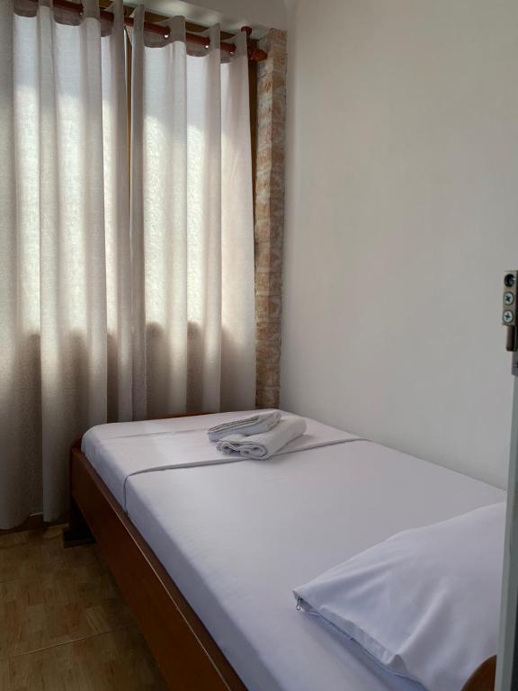 Hillside Apartments - Image 2