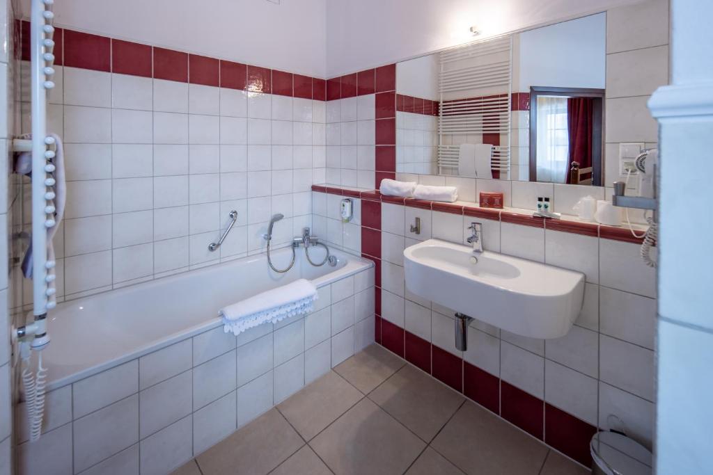Kúpeľňa v ubytovaní Hotel Słoneczny Młyn