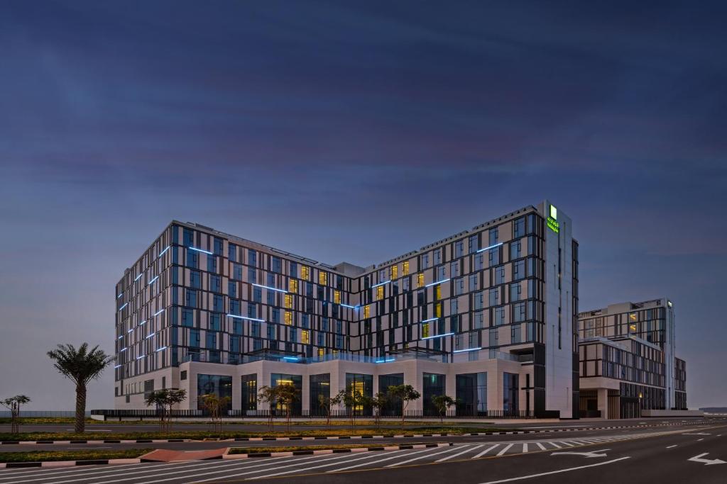 Staybridge Suites Dubai Al-Maktoum Airport by IHG - Resim 36