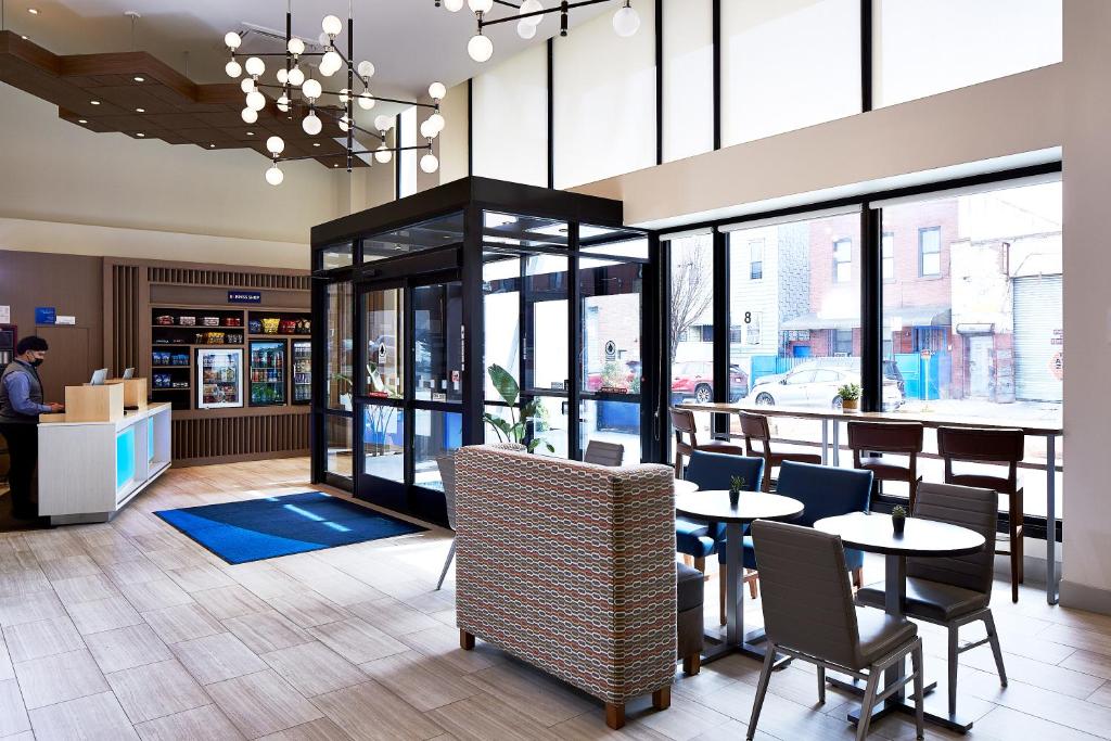 Holiday Inn Express - NYC Brooklyn - Sunset Park by IHGHotel in Brooklyn photo