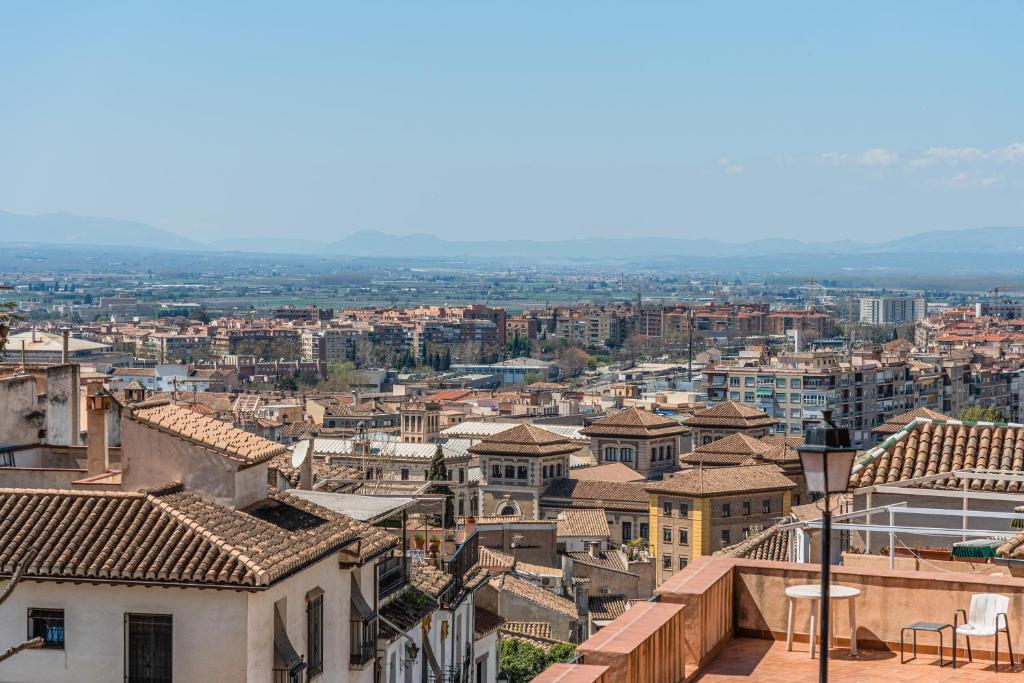 Nespecifikovaný výhled na destinaci Granada nebo výhled na město při pohledu z apartmánu