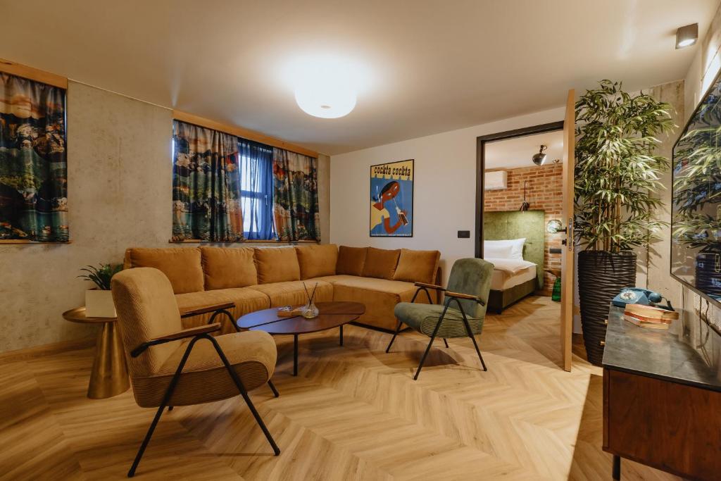 Posezení v ubytování ONE66 Hotel