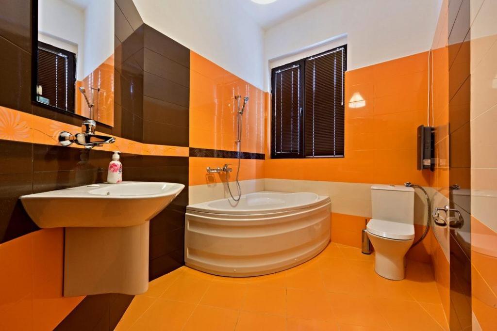 A bathroom at Villa Dryanovo