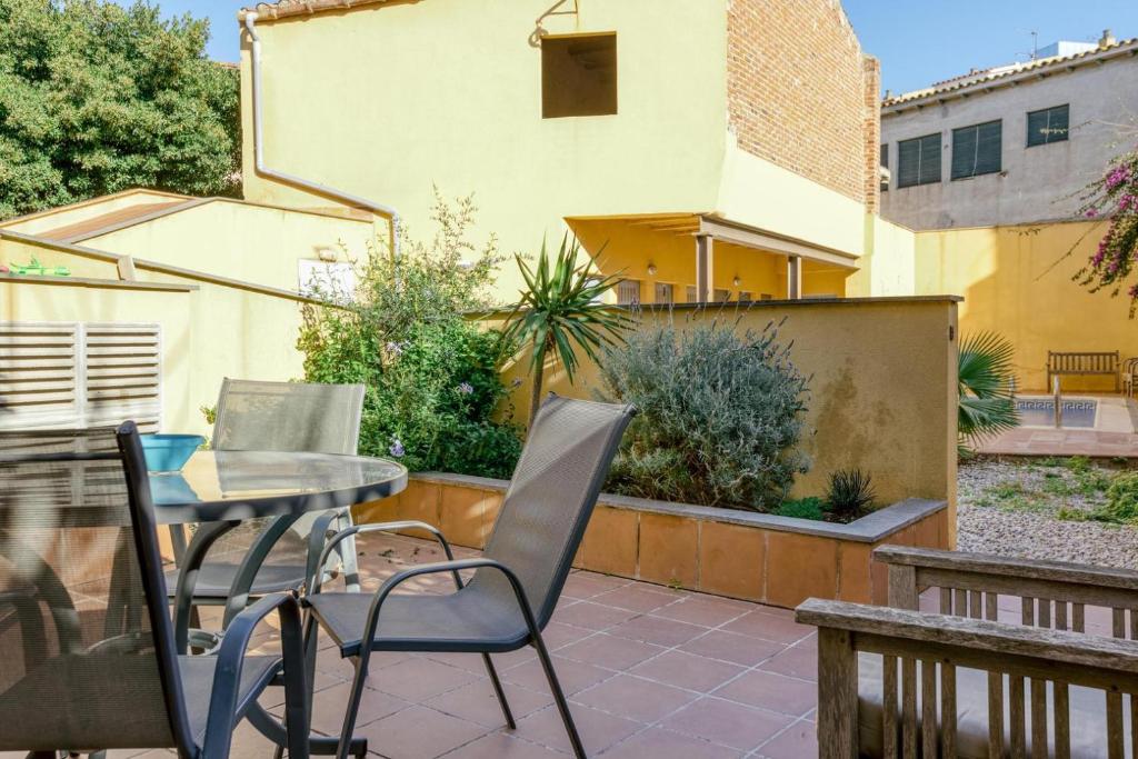 Ground floor apartment in Centre of Torroella De Montgri ...