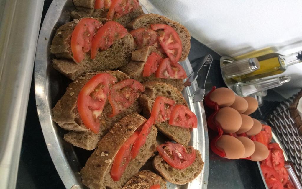 Jídlo v aparthotelu nebo okolí
