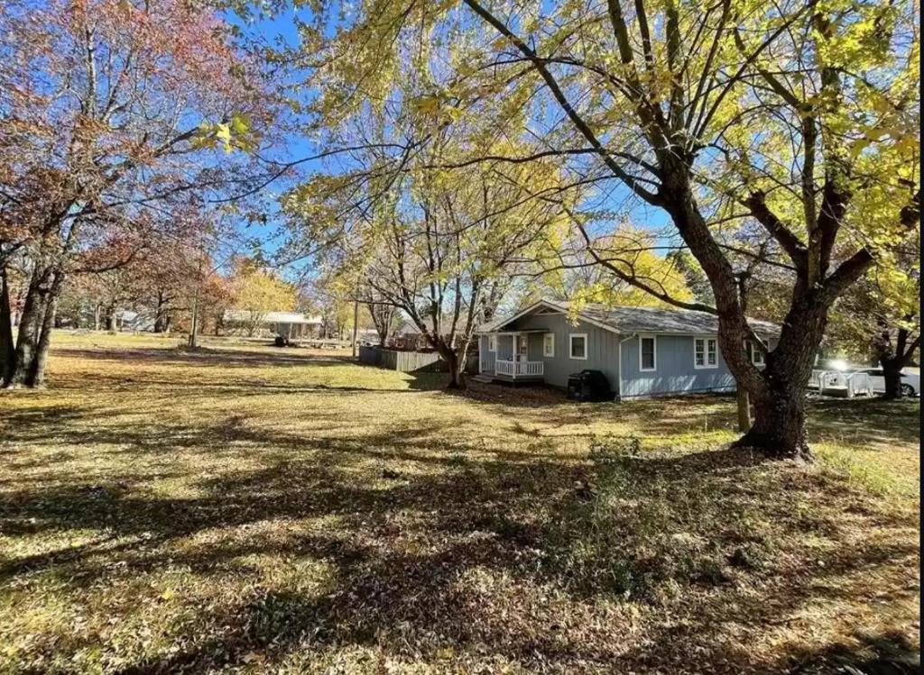Cute home in Mountain View Close to White River and Town Square