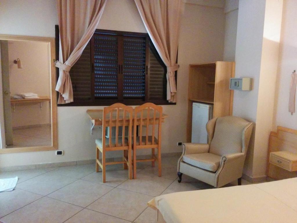  Novo Paramount Hotel