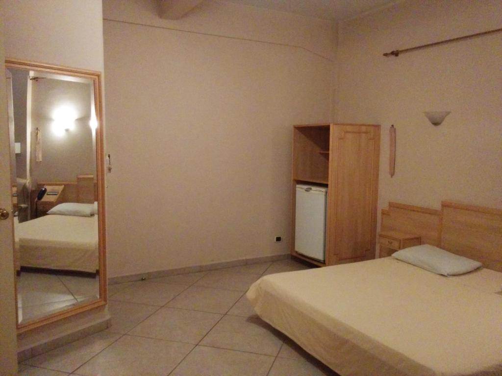  Novo Paramount Hotel