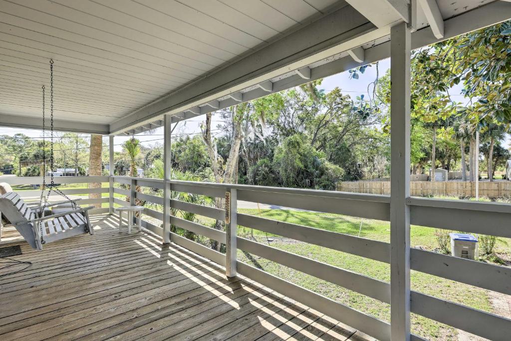 Tailing Tides Getaway with Covered Boat Parking!, Steinhatchee