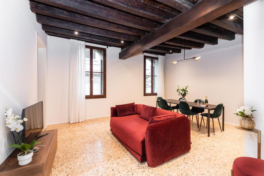 Palazzo Miracoli Apartments - 7