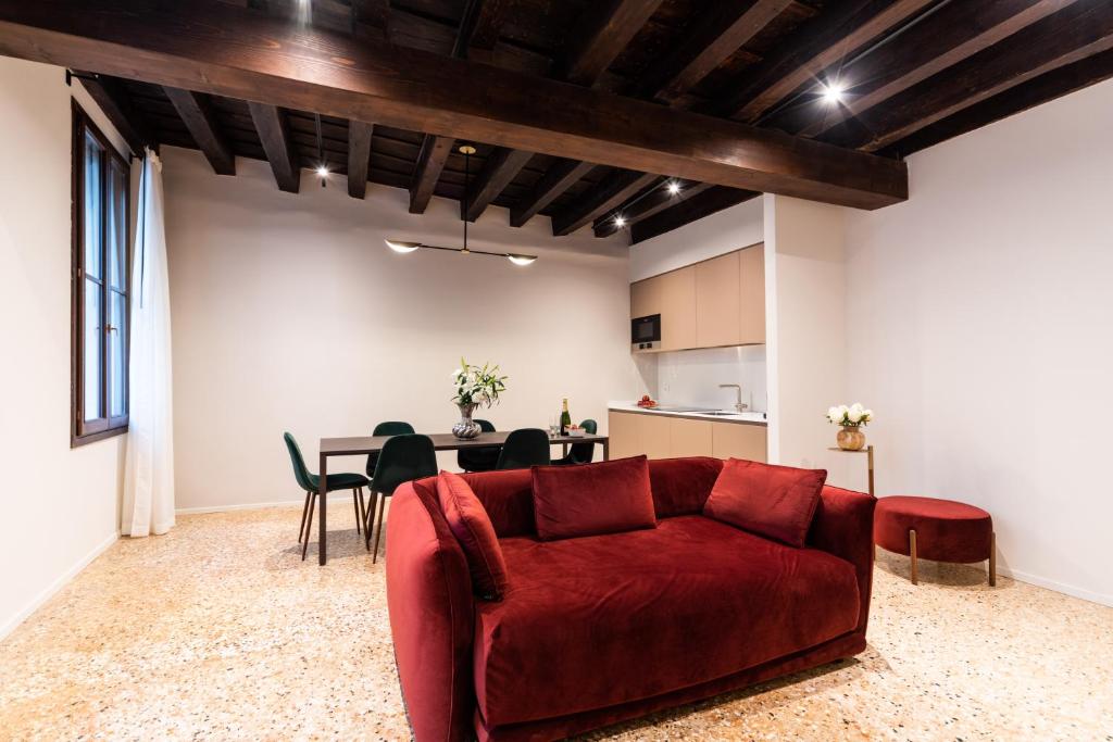 Palazzo Miracoli Apartments - 6