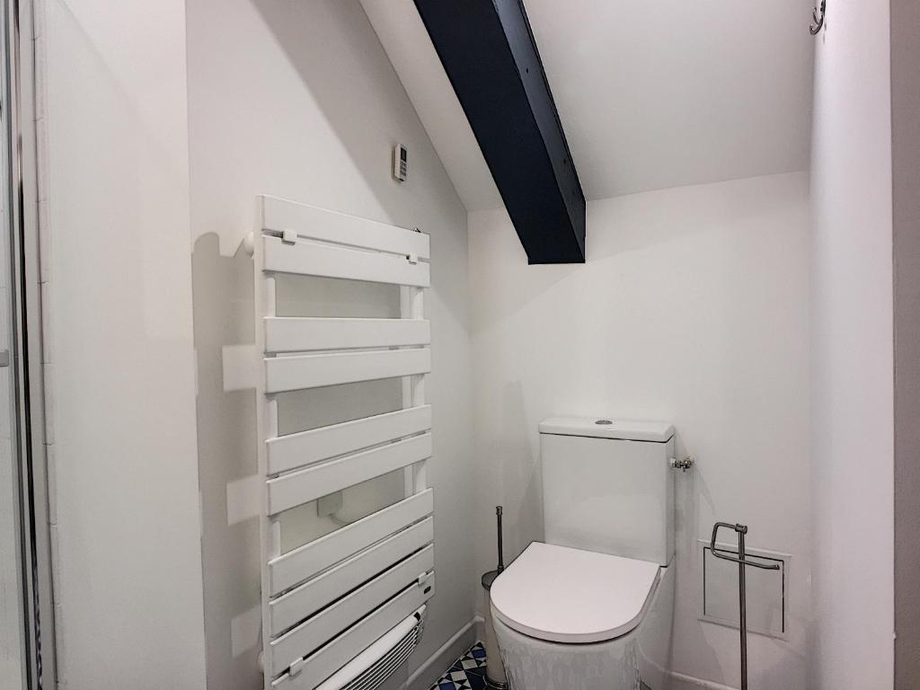 Koupelna v ubytování Maison Luxe 4 chambres - Patio - Climatisation - 10 minutes à pied du Pont d'Avignon