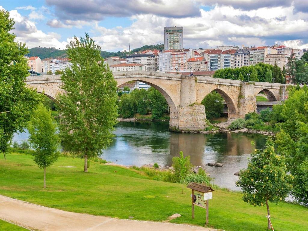 Charming Apartment in Ourense overlooking the City