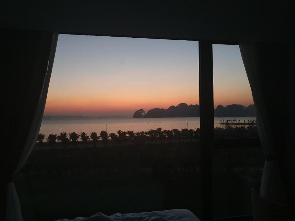 Golden Palm HaLong Hotel - 19