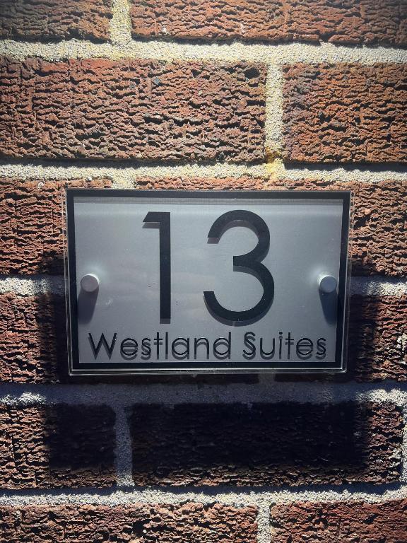 Westland Suites - Stylish, Modern, Elegant, Central Apartments A - Квартира с одной спальней
