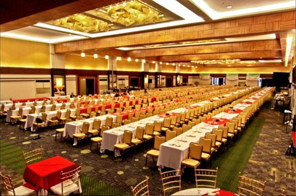 Restaurace v ubytování L'Fisher Hotel Bacolod