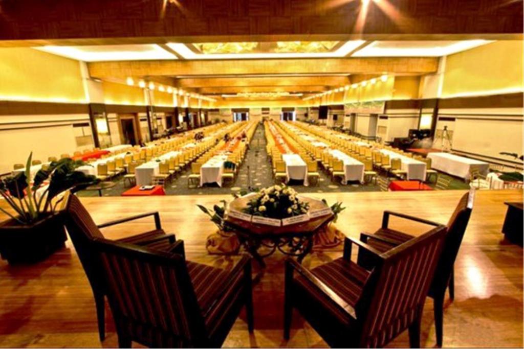 Restaurace v ubytování L'Fisher Hotel Bacolod
