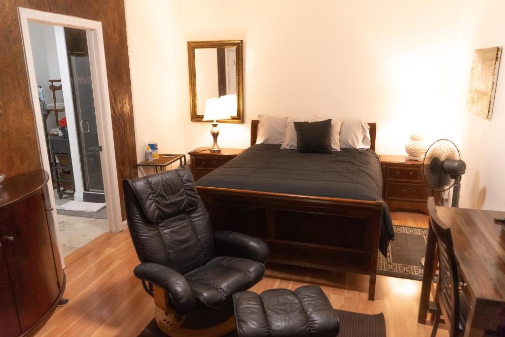 Cama o camas de una habitación en Cozy private Guest House