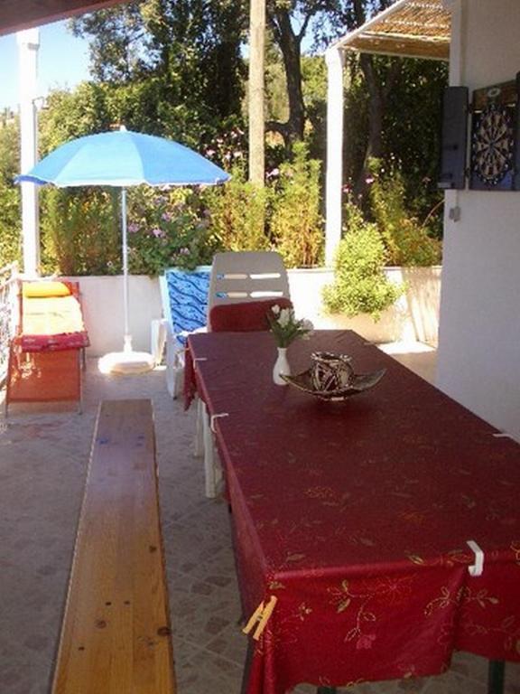 Patio alebo iná vonkajšia časť ubytovania Apartment Dario
