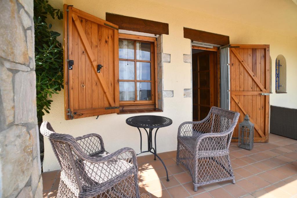 Fotografie z fotogalerie ubytování VILLA MARIA with swimming pool & sea view v destinaci Calonge