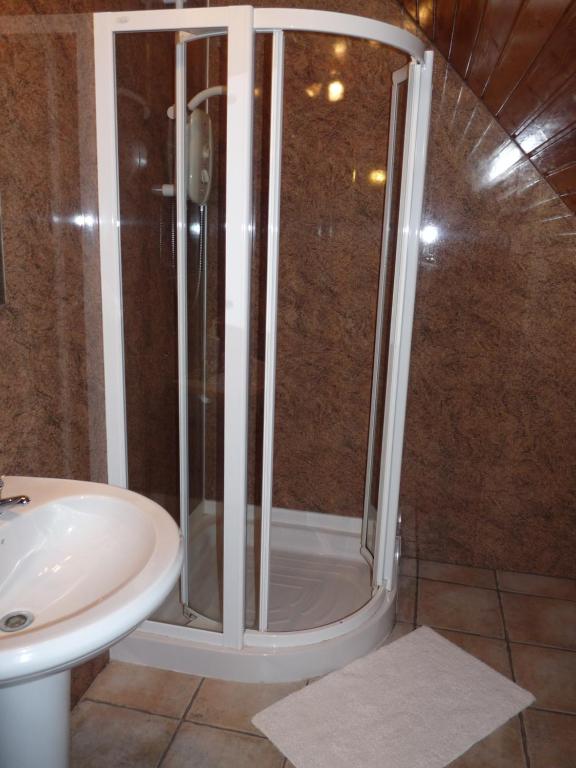 Ein Badezimmer in der Unterkunft Glengorm Guest House