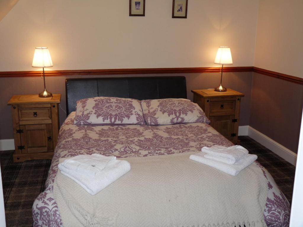 Ein Bett oder Betten in einem Zimmer der Unterkunft Glengorm Guest House