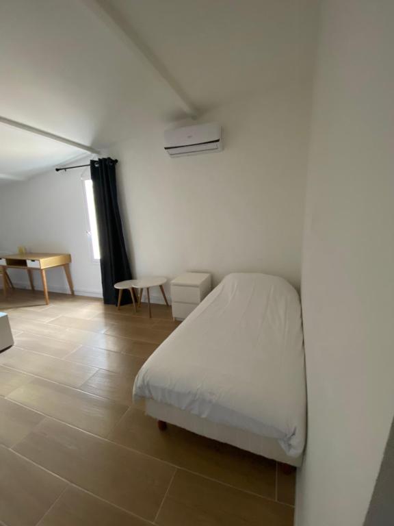 
Standard Triple Studio
