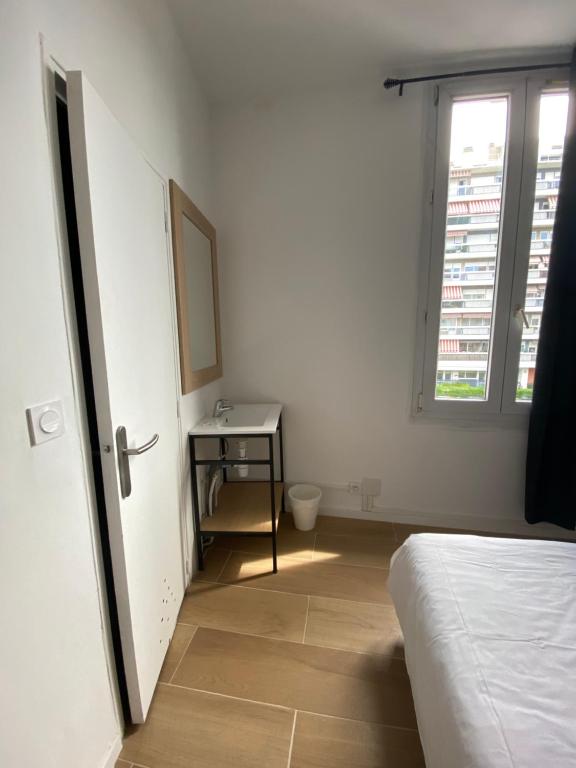 Hôtel Raphael Prado - Resim 27