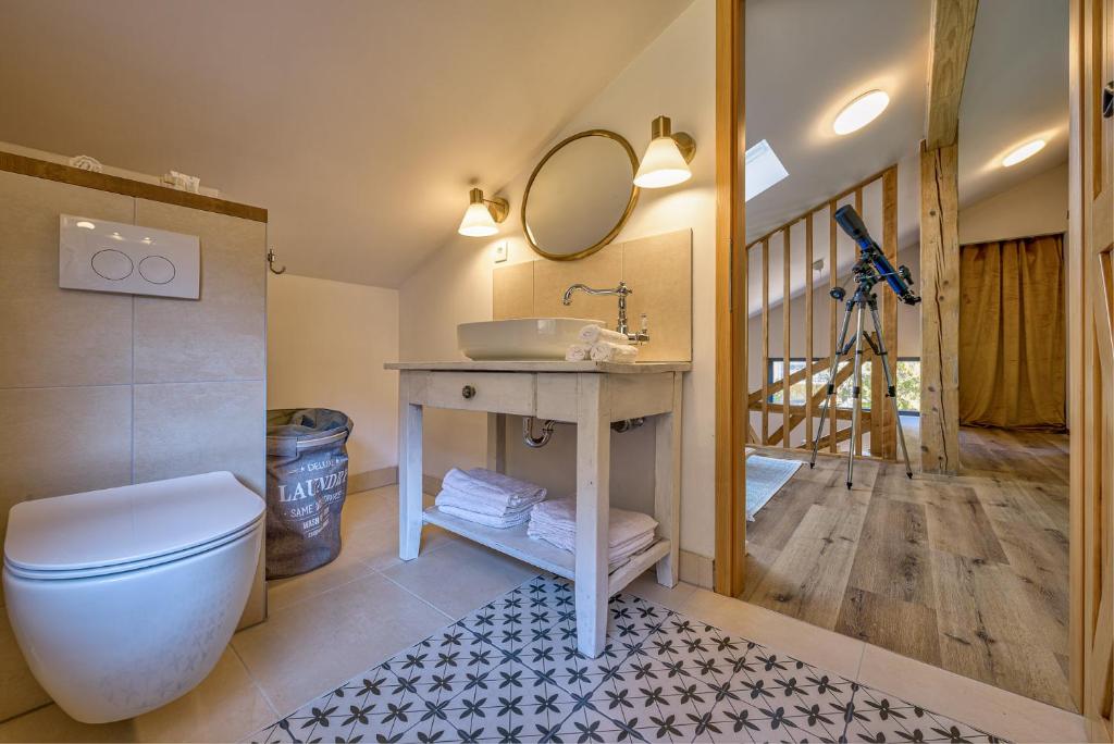 Kúpeľňa v ubytovaní Cinija Cottage - Family Escape in Nature Park