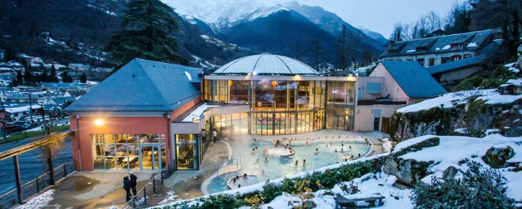 Bungalow de 2 chambres a Cauterets a 900 m des pistes avec jardin amenage et wifi взимку