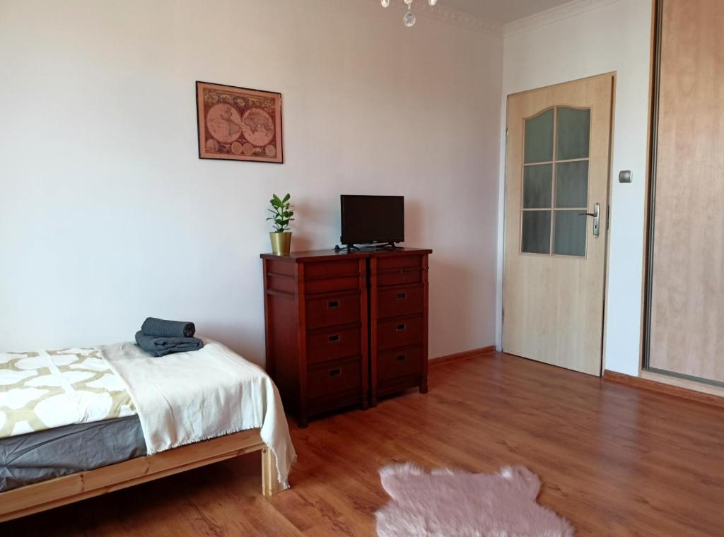 Przytulny pokój blisko autostrady S3 i 6 min od Rynku - Basic Triple Room
