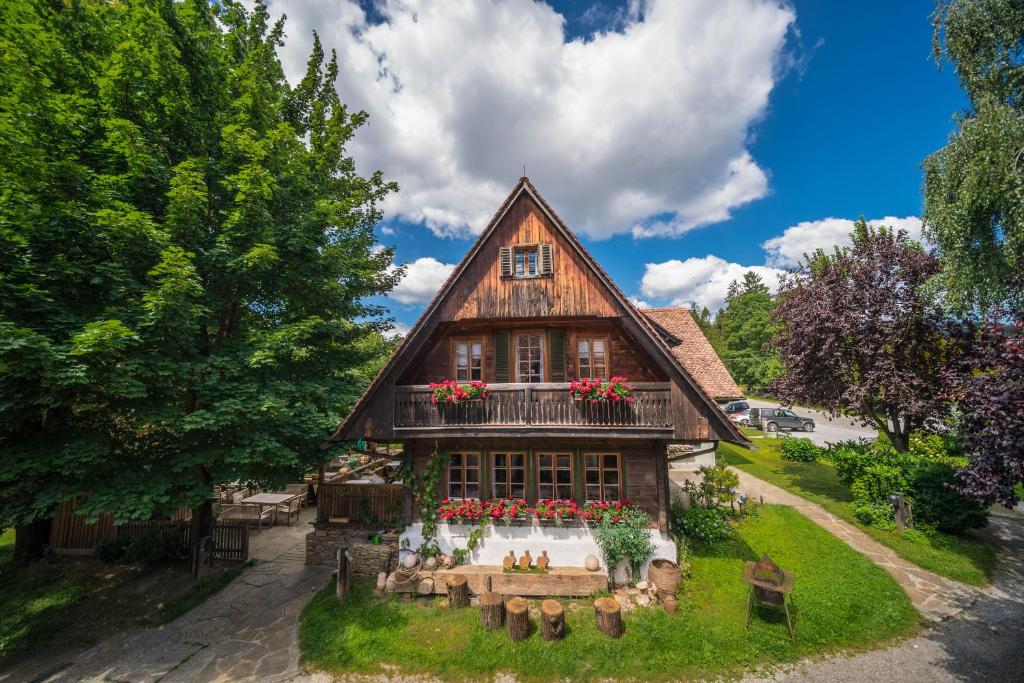 Vonkajšia záhrada v ubytovaní Wirtshaus Jagawirt