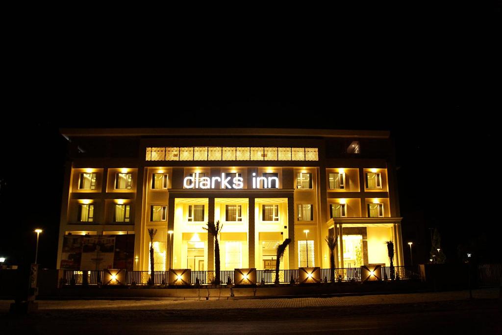 Clarks Inn Aligarh, Alīgarh, India - Booking.com