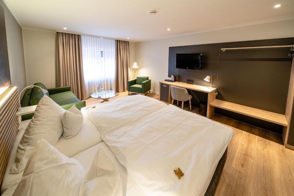 Hotel Restaurant Kloppendiek - Deluxe Double Room With Extra Bed