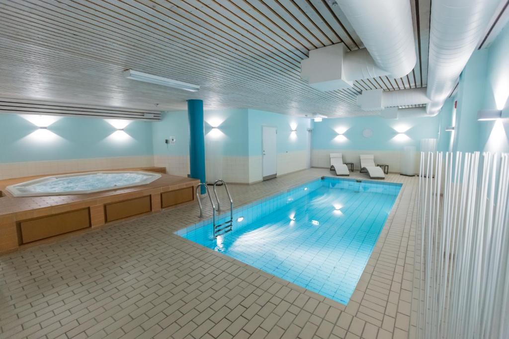 Bazén v ubytování Quality Hotel Royal Corner nebo v jeho okolí