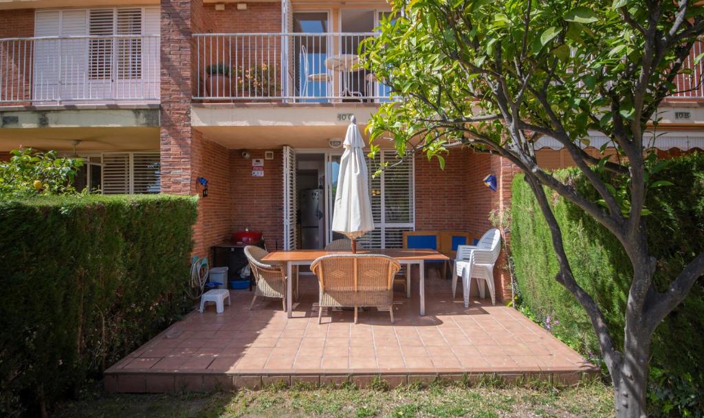 Fotografia z galérie ubytovania TarracoHomes, TH151 Casa Familiar con Terraza y Piscina en Tamarit v destinácii Tarragona