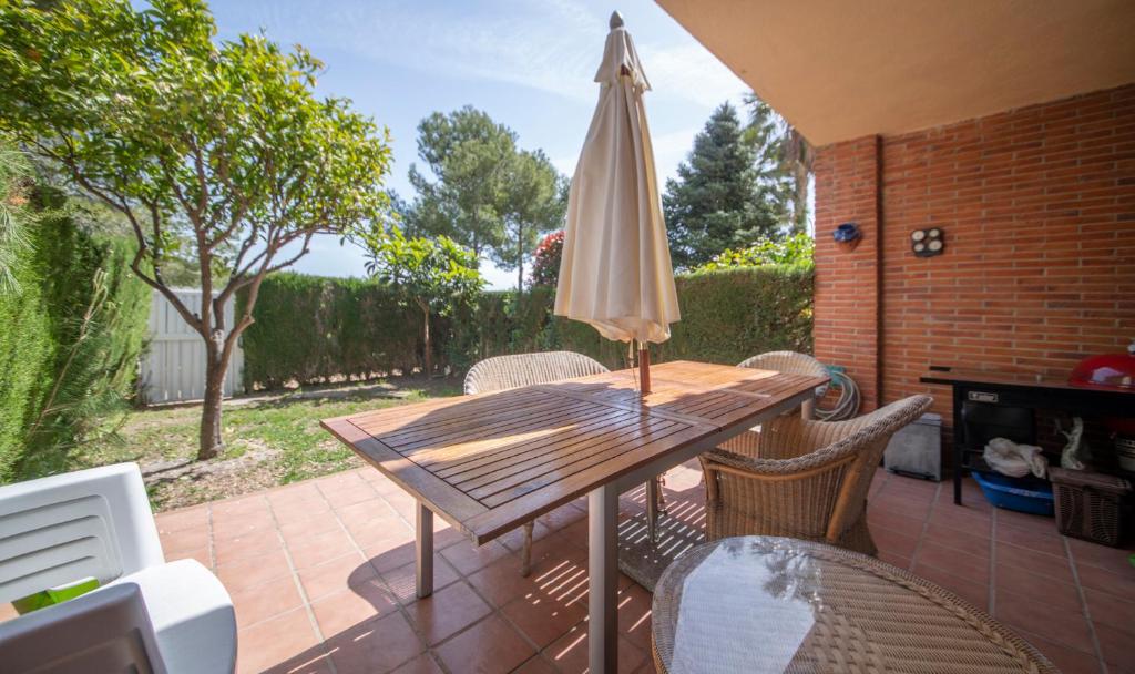 Fotografia z galérie ubytovania TarracoHomes, TH151 Casa Familiar con Terraza y Piscina en Tamarit v destinácii Tarragona