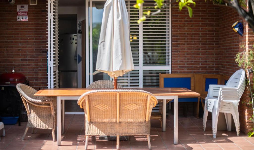 Fotografia z galérie ubytovania TarracoHomes, TH151 Casa Familiar con Terraza y Piscina en Tamarit v destinácii Tarragona