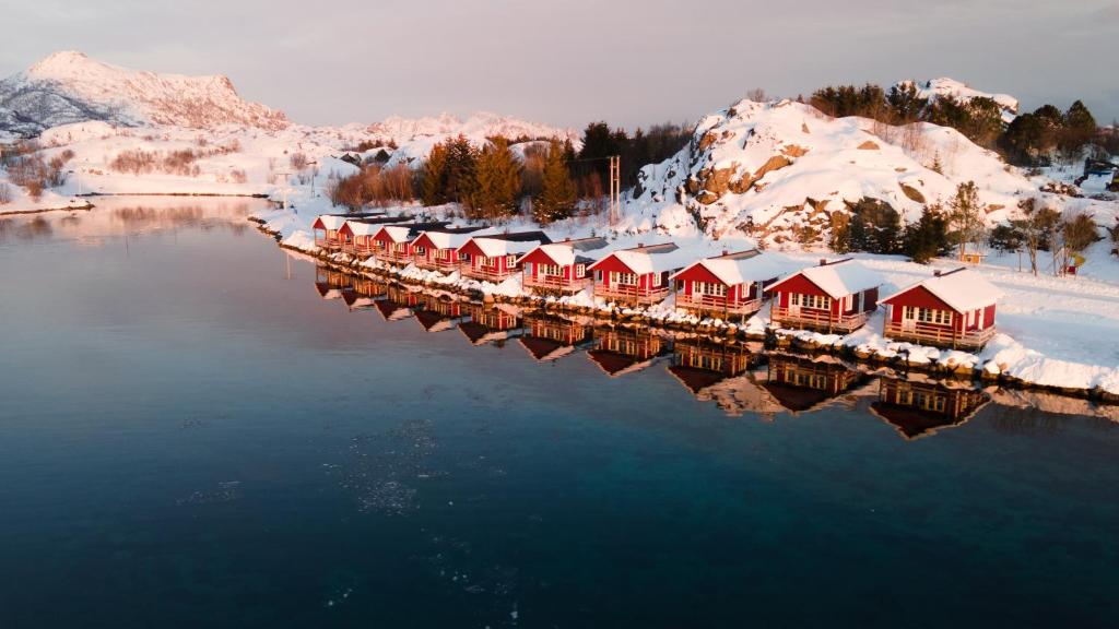 Beachfront · Private Beach Skårungen - Hotel, Cabins and Camping - Waterfront Cabin