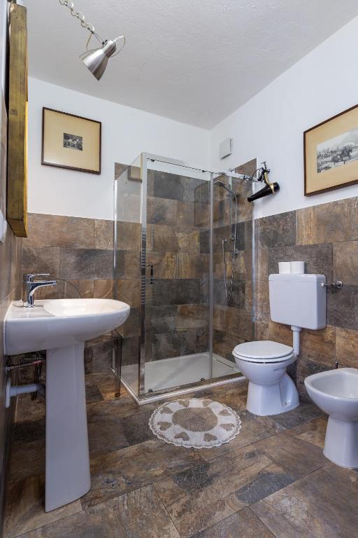 Cascina cattabreghetta - Komfort Dreibettzimmer Mit Dusche