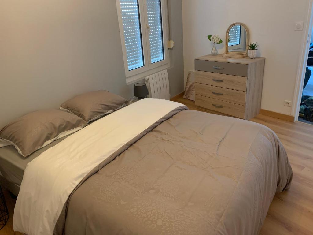 Appartement 4 PERSONNES EMPLACEMENT IDEAL PROCHE DES 24H ET GARE - 